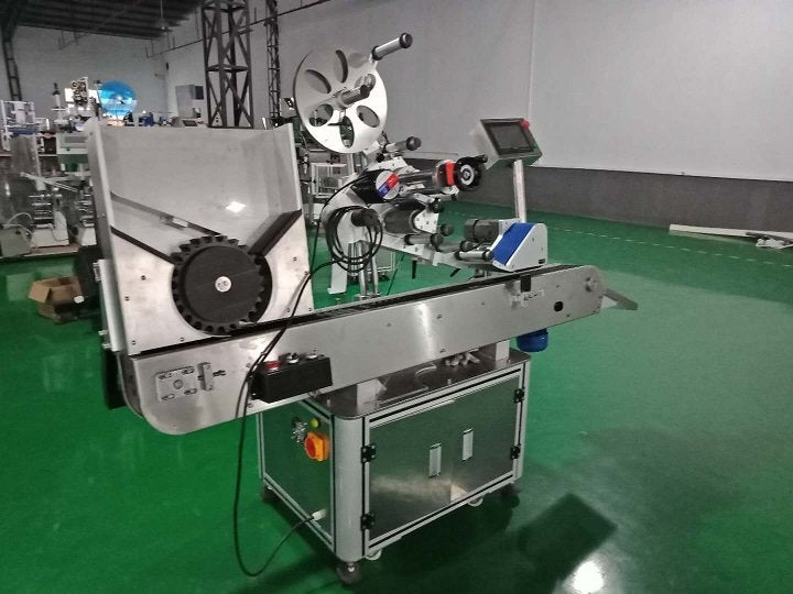 Automatic horizontal labeling machine Rolan ⚙