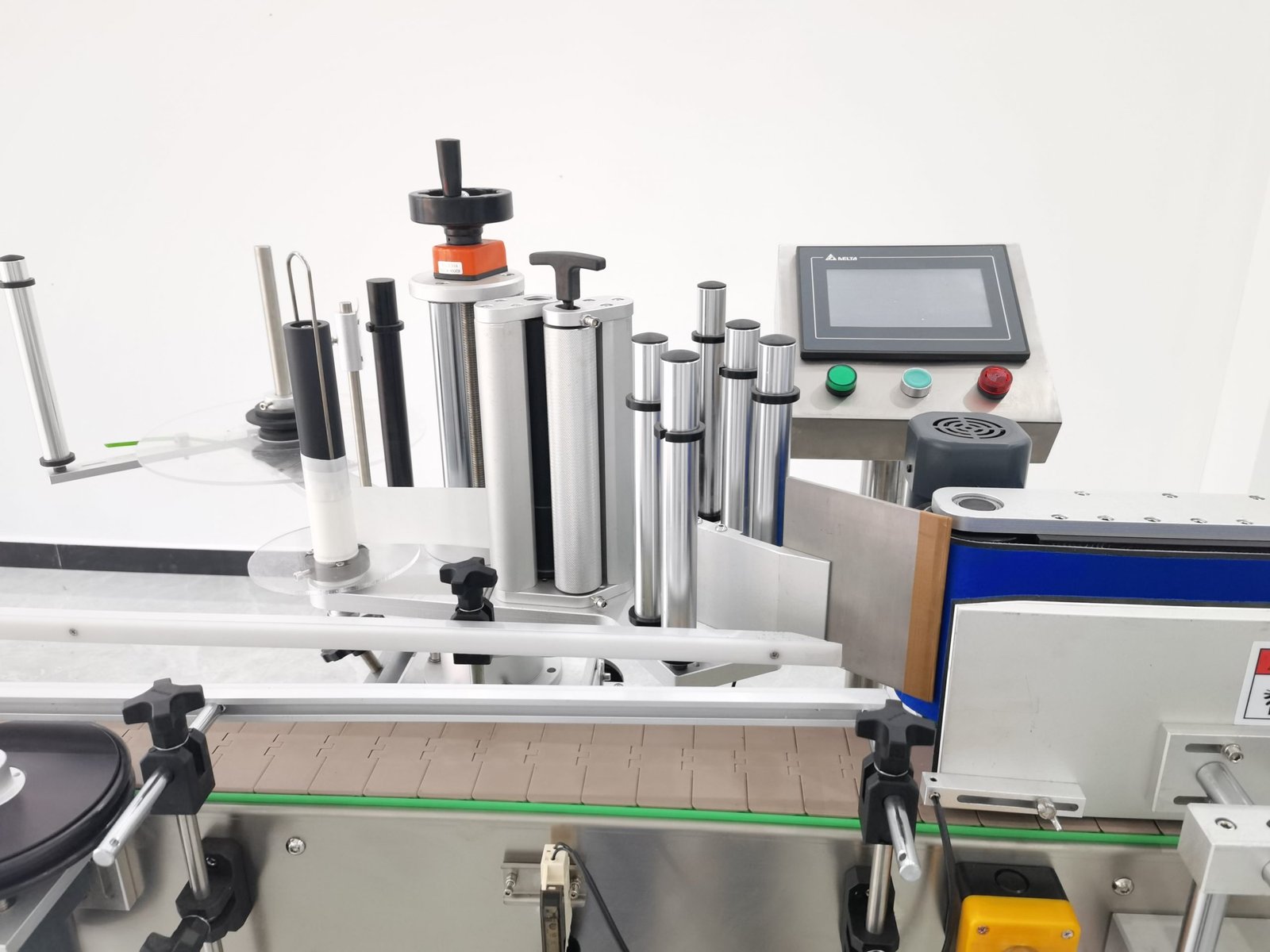 full automatic round bottle labeling machine Rolan ⚙