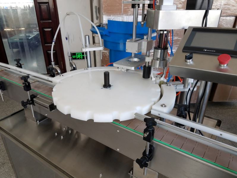 Automatic turntable filling capping machine Rolan ⚙