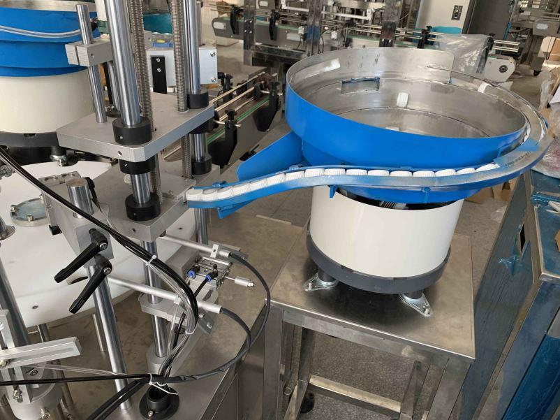 Automatic turntable filling capping machine Rolan ⚙