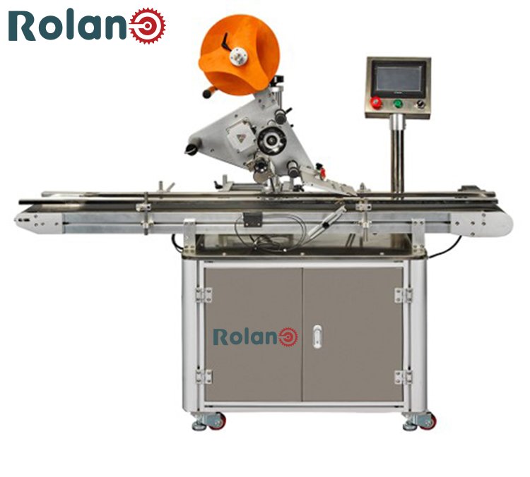Horizontal round bottle labeling machine Rolan ⚙