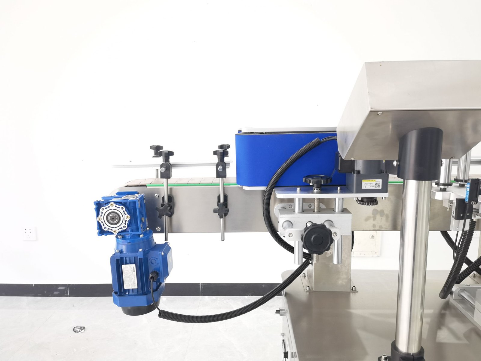 full automatic round bottle labeling machine Rolan ⚙